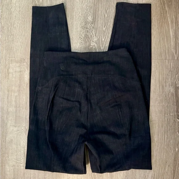 Lululemon Here to There High-Rise 7/8 Pant - Crosshatch Texture Multi Blue - Picture 3 of 10